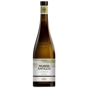 anselmo mendes muros antigos loureiro 2023 – vinho verde, portugal
